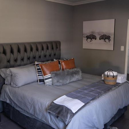 Waterfront Boutique Hotel Vanderkloof Экстерьер фото